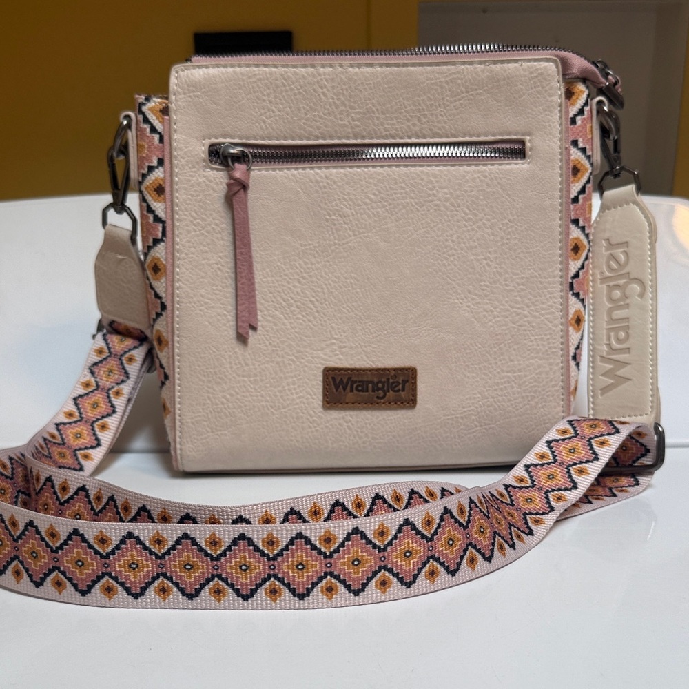Wrangler Beige Crossbody Bag with Geometric Strap